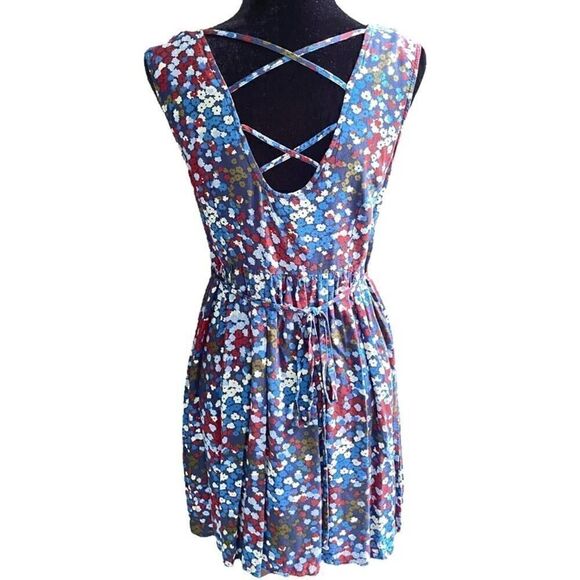 Forever 21 Blue, Red, and White Floral Sleeveless Lightweight Summer Dress Sz M - Picture 14 of 14